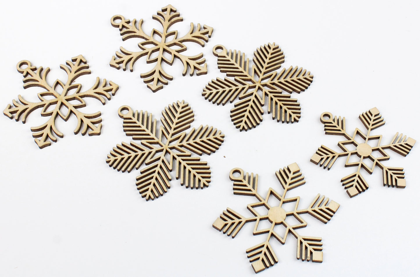 Adornos para árbol de Navidad - Copos de nieve de madera (6 uds.)