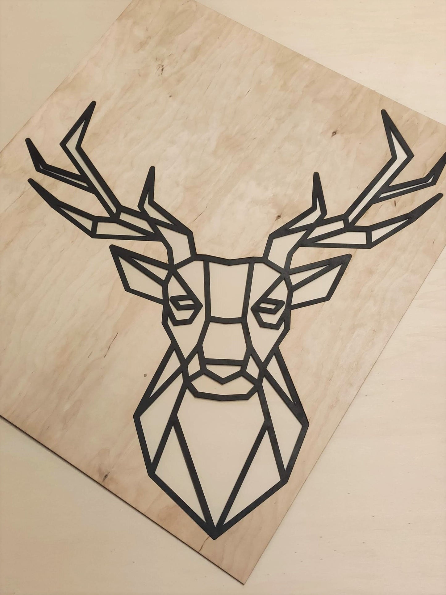 Houten wanddecoratie - Geometrisch Hertenkop (Symmetrisch)