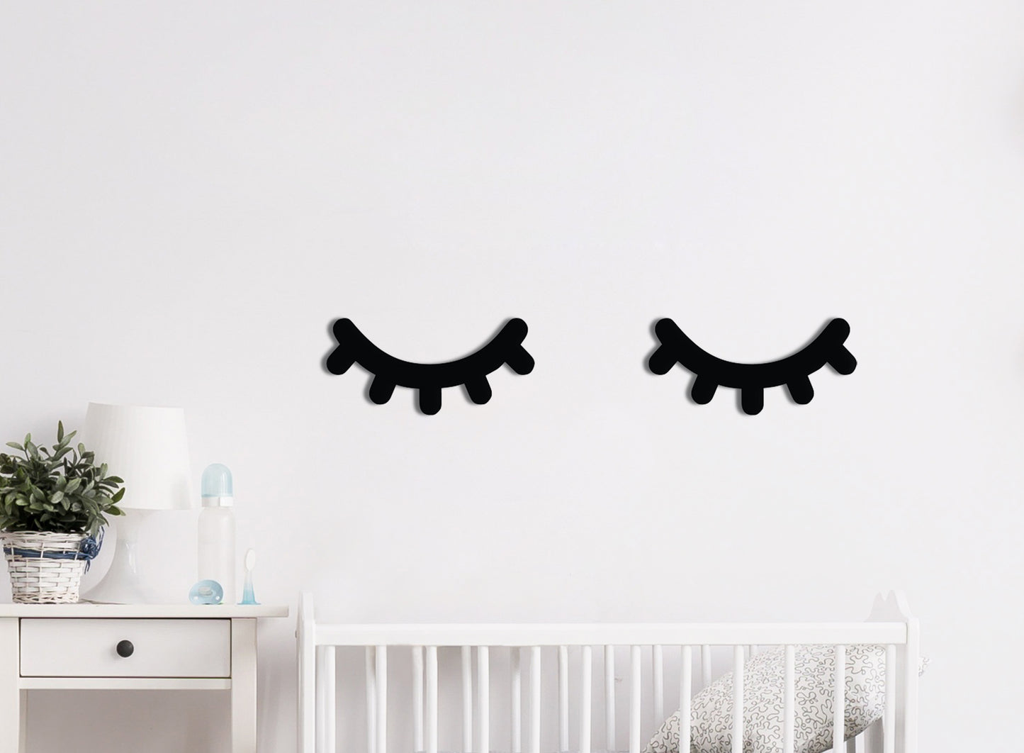 HOUTEN WANDDECORATIE / WOODEN WALL DECORATION - MUURDECORATIE VOOR KINDERKAMER / WALL ART FOR KIDS ROOM - SLAPERIGE OGEN / SLEEPY EYES - ZWART / BLACK - WANDFIGUUR - BABYKAMER - SLAPEN dream Babykamer Wall Art Babyroom babyroomdecor homedecor Walldecoration walldecorationideas wallartkids kidsroominspiration kidsroomdesign kidswallart op muur Wanddecoratie lasercut