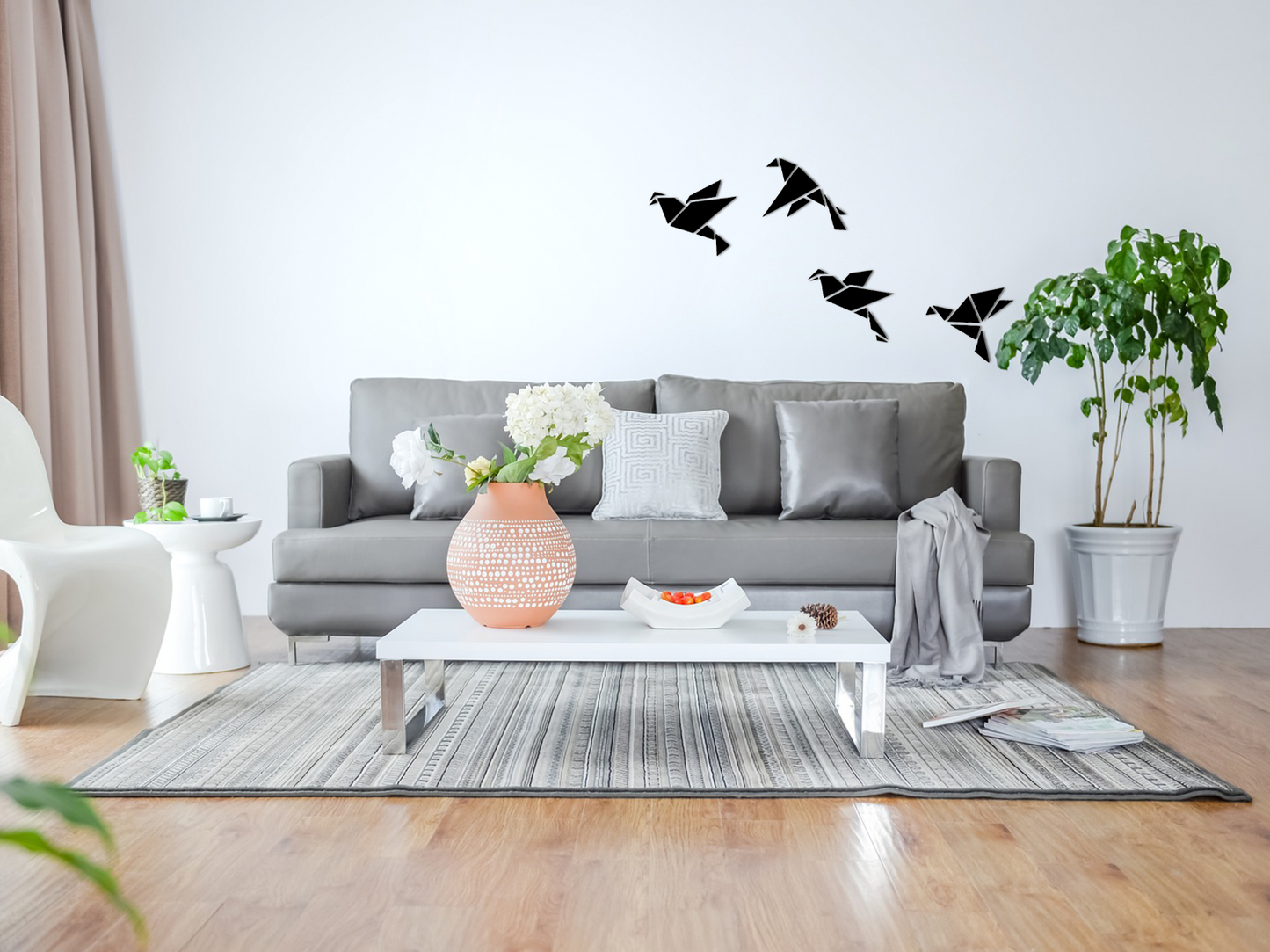 HOUTEN WANDDECORATIE / WOODEN WALL DECORATION - GEOMETRISCHE MUURDECORATIE / GEOMETRIC WALL ART - VOGELS / BIRDS per vogel / bird) - ZWART / BLACK - ORIGAMI DESIGN WANDFIGUUR - TRENDY & HIP WOONKAMER home homeinspiration decor sfeervolwonen wanddecoratie wonen interiorandhome walldecor homedecor geometricart myinterior workshop decoration natuur nature fly sky deco
