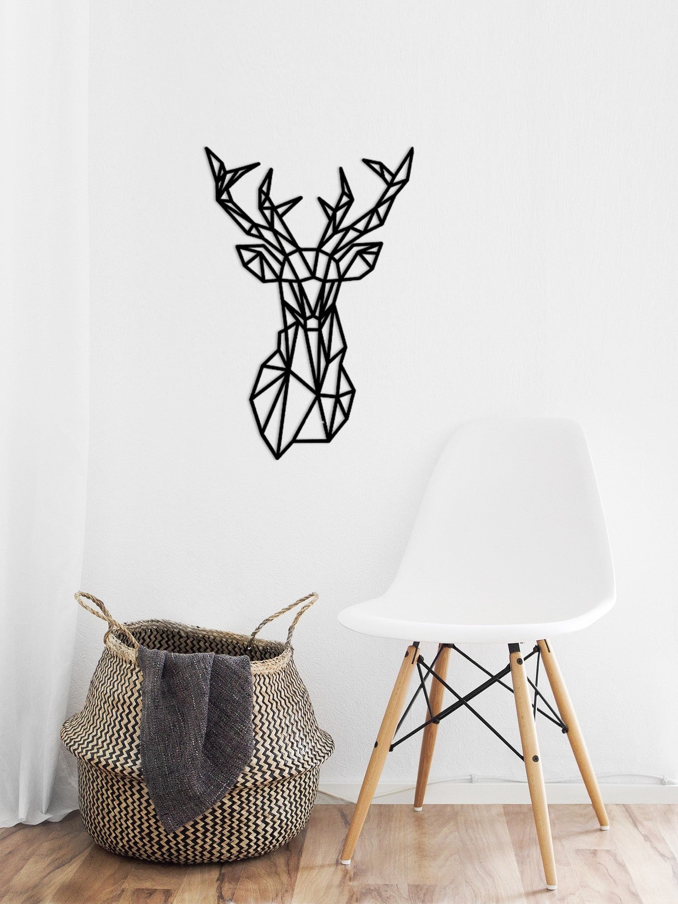 Houten wanddecoratie - Geometrisch Herten hoofd Dit prachtige hertenhoofd is een geweldige aanvulling voor je woonkamer of slaapkamer.⠀ Het gaat perfect met ruimtes in Scandinavische stijl.⠀ Breng de natuur in jouw interieur !