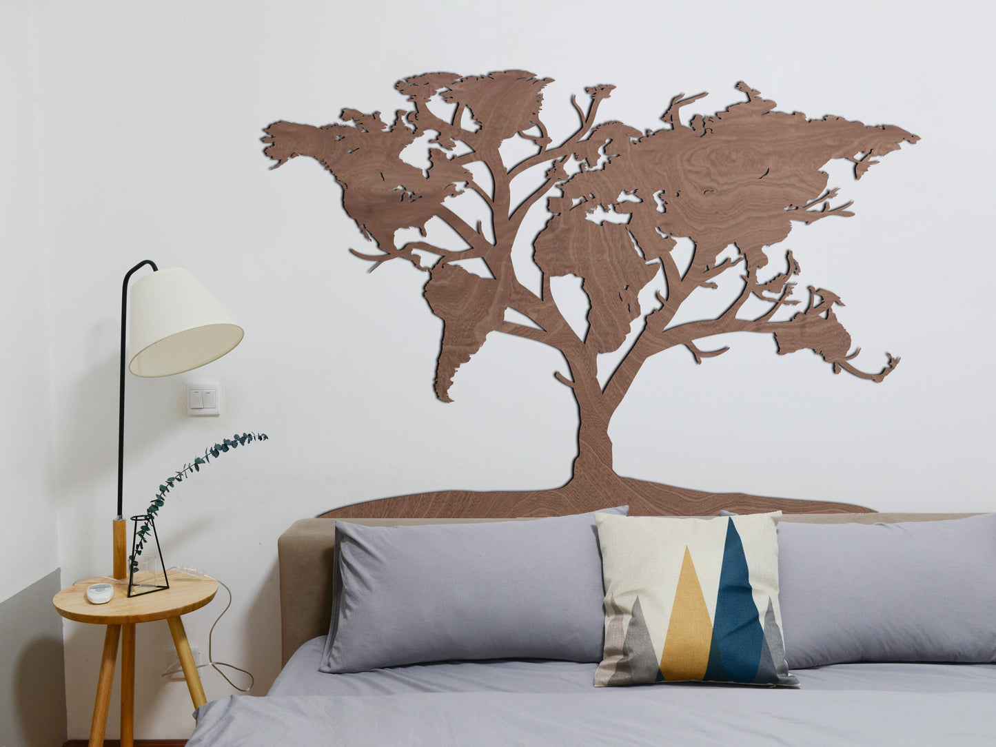 living decor / travel / for traveller / woonkamer / wonen / trendy / stijl  style DÉCORATION MURALE EN BOIS - ART MURAL - ARBRE CARTE DU MONDE / ARBRE CARTE DU MONDE - NOIR / NOIR - ATLAS - SALON ÉLÉGANT ET TENDANCE - TERRE - CONTINENTS - VOYAGE - NATURE - ARBRE - CADEAU HOUTEN WANDDECORATIE / WOODEN WALL DECORATION - MUURDECORATIE / WALL ART - WERELDKAART BOOM / WORLD MAP TREE - ZWART / BLACK - ATLAS - STIJLVOL EN TRENDY WOONKAMER - AARDE - CONTINENTEN - REIZEN - NATUUR - TREE - CADEAU GIFT