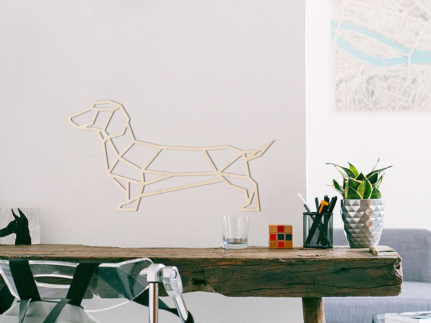 HOUTEN WANDDECORATIE / WOODEN WALL DECORATION - GEOMETRISCHE MUURDECORATIE / GEOMETRIC WALL ART - WORSTHOND / TECKEL / DACHSHUND / WIENERDOG - ZWART / BLACK - ORIGAMI DESIGN WANDFIGUUR - TRENDY & HIP WOONKAMER - HONDEN / DOGS - deco  muurdeco houtenmuurdecoratie decoration decoratie eyecatcher uniek decorationinterieur hout shoplokaal huisdecoratie