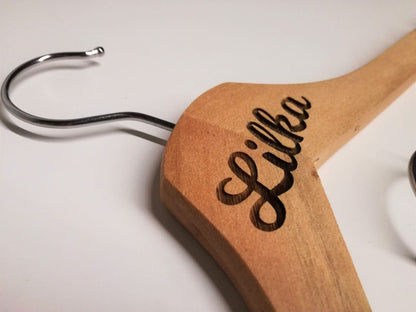 Children's clothes hanger with your own text