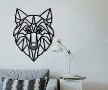 Houten wanddecoratie - Wolf Deze prachtige wolf is een geweldige aanvulling voor jouw huis en zal perfect passen in een minimalistisch interieur als eye-catcher. Zie jij de wolf al hangen op de muur? Breng de natuur in jouw interieur ! black