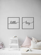 HOUTEN WANDDECORATIE / WOODEN WALL DECORATION - MUURDECORATIE VOOR DE KINDERKAMER / WALL ART FOR KID'S ROOM - WANDTEKST KADER / WALL TEXT FRAME: Little boy - 40cm x 40cm - GRIJS / GREY - WANDFIGUUR - SLAAPKAMER - BABYKAMER - QUOTE / MUURTEKST
