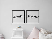 HOUTEN WANDDECORATIE / WOODEN WALL DECORATION - MUURDECORATIE VOOR DE KINDERKAMER / WALL ART FOR KID'S ROOM - WANDTEKST KADER / WALL TEXT FRAME: Sweet dreams - 40cm x 40cm - ZWART / BLACK - WANDFIGUUR - SLAAPKAMER - BABYKAMER - QUOTE / MUURTEKST